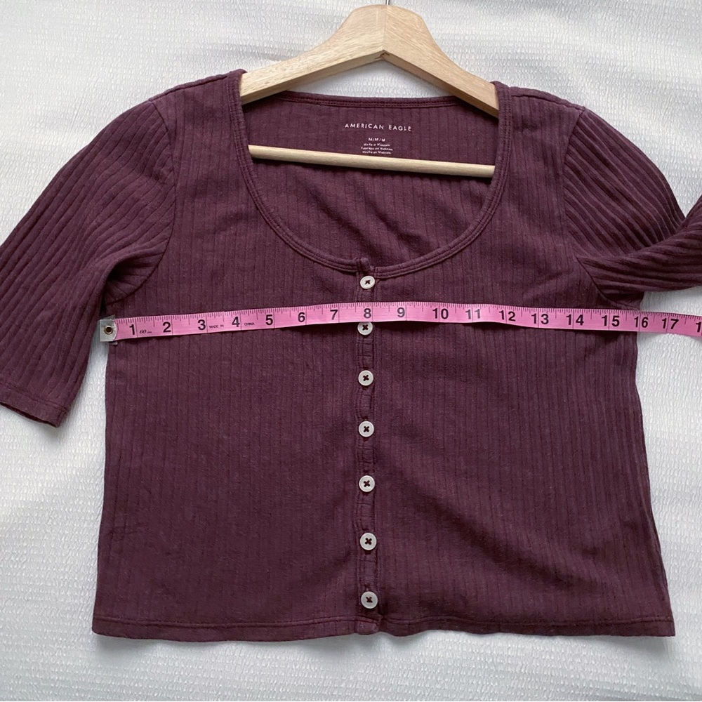 AEO Ribbed Button Down Crop Top - Picture 5 of 9